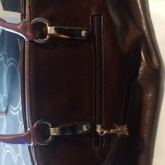 Boyatu Brown Leather Handbag/Crossbody Lrg. with Gold Accents - Picture 7 of 12